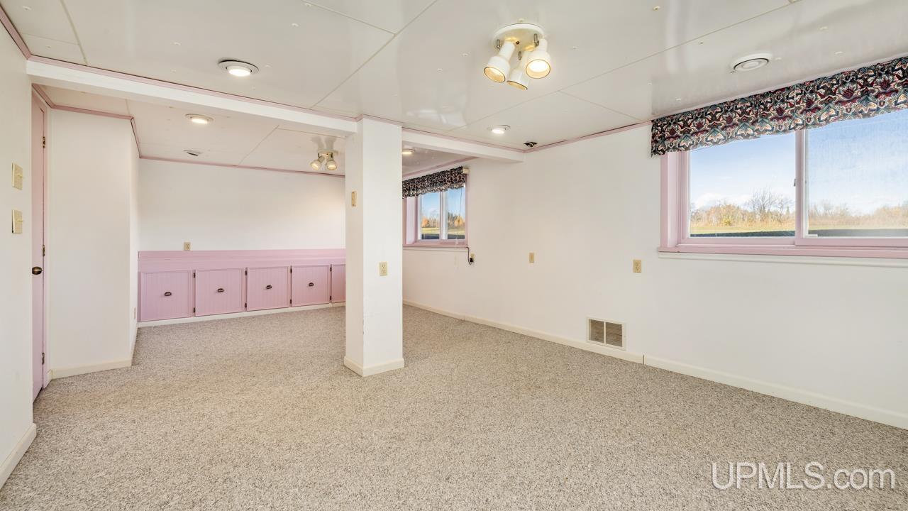 W6315 Chapman Road Niagara, WI 54151 - Photo 19 of 38
