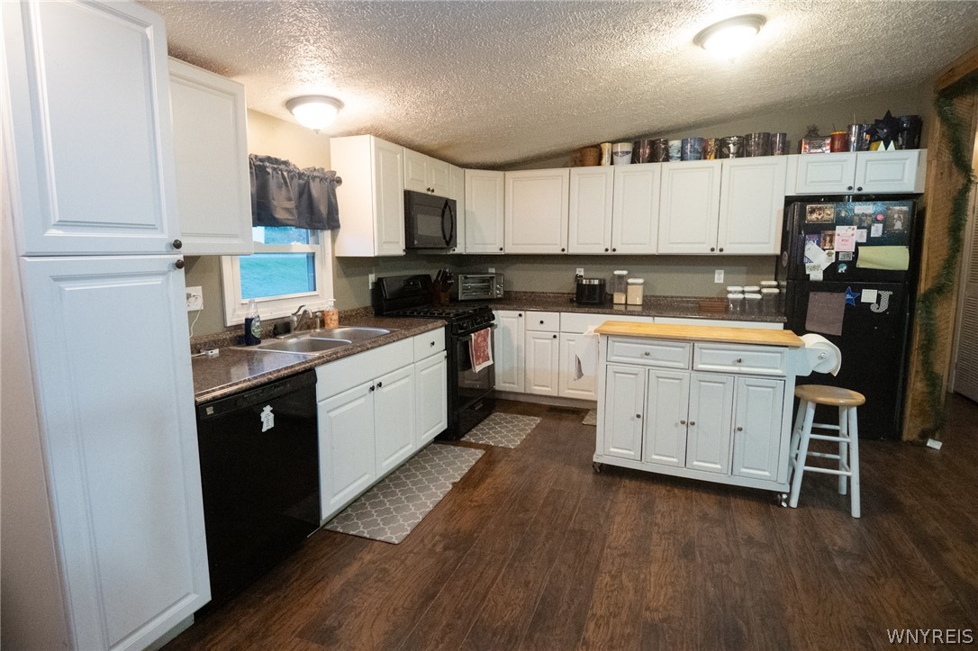 1790 Saltvale Road Middlebury, NY 14569 - Photo 3 of 25 kitchen