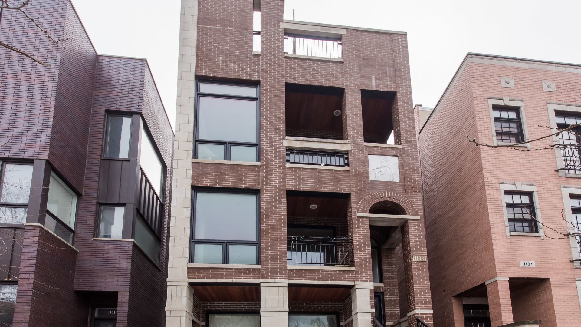 1133 West Addison Street Chicago, IL 60613 - Photo 2 of 42