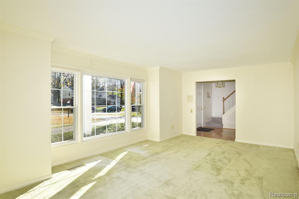 32855 Old Post Road Franklin, MI 48025 - Photo 6 of 36