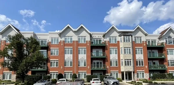 $349,000 | 640 McHenry Road, Unit 408, Wheeling, IL 60090