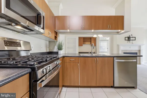 $299,900 | 19605 Galway Bay Circle, Unit 304, Germantown, MD 20874