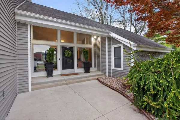 $620,000 | 4530 Eagle Drive, Jackson, MI 49201