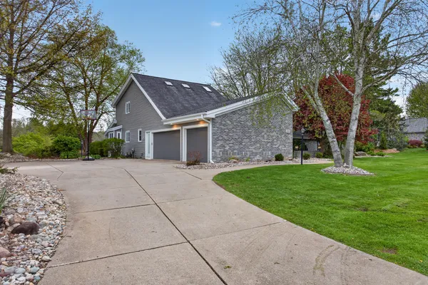 $620,000 | 4530 Eagle Drive, Jackson, MI 49201