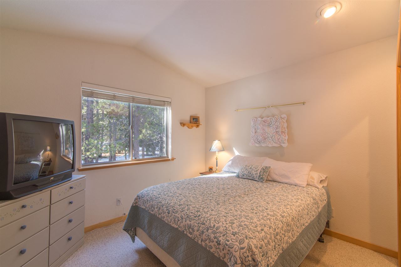 11754 Chalet Road Truckee, CA 96161 - Photo 11 of 14 Gallery Image 11