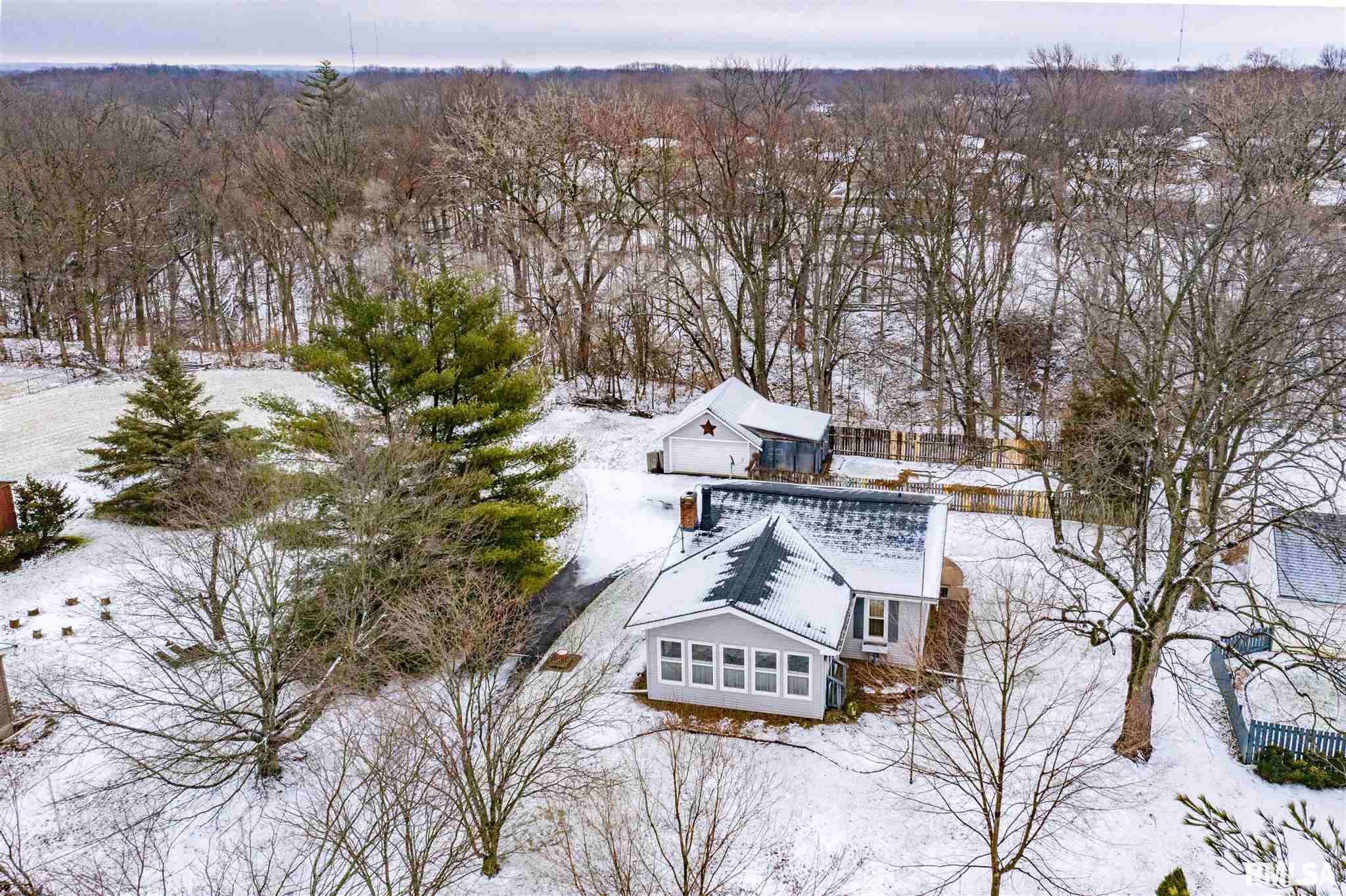 2313 Springfield Road East Peoria, IL 61611 - Photo 1 of 41 Gallery Image 1
