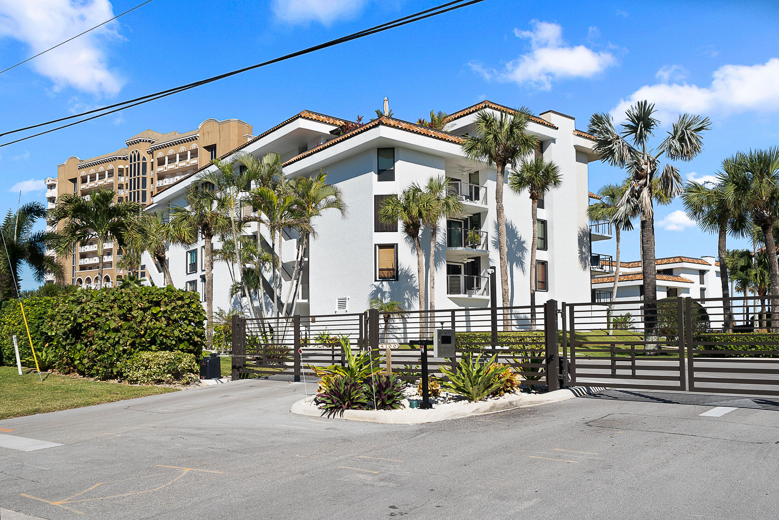 4100 North Hwy A1A, Unit 315 Hutchinson Island, FL 34949 - Photo 39 of 41 front view of a building with a street