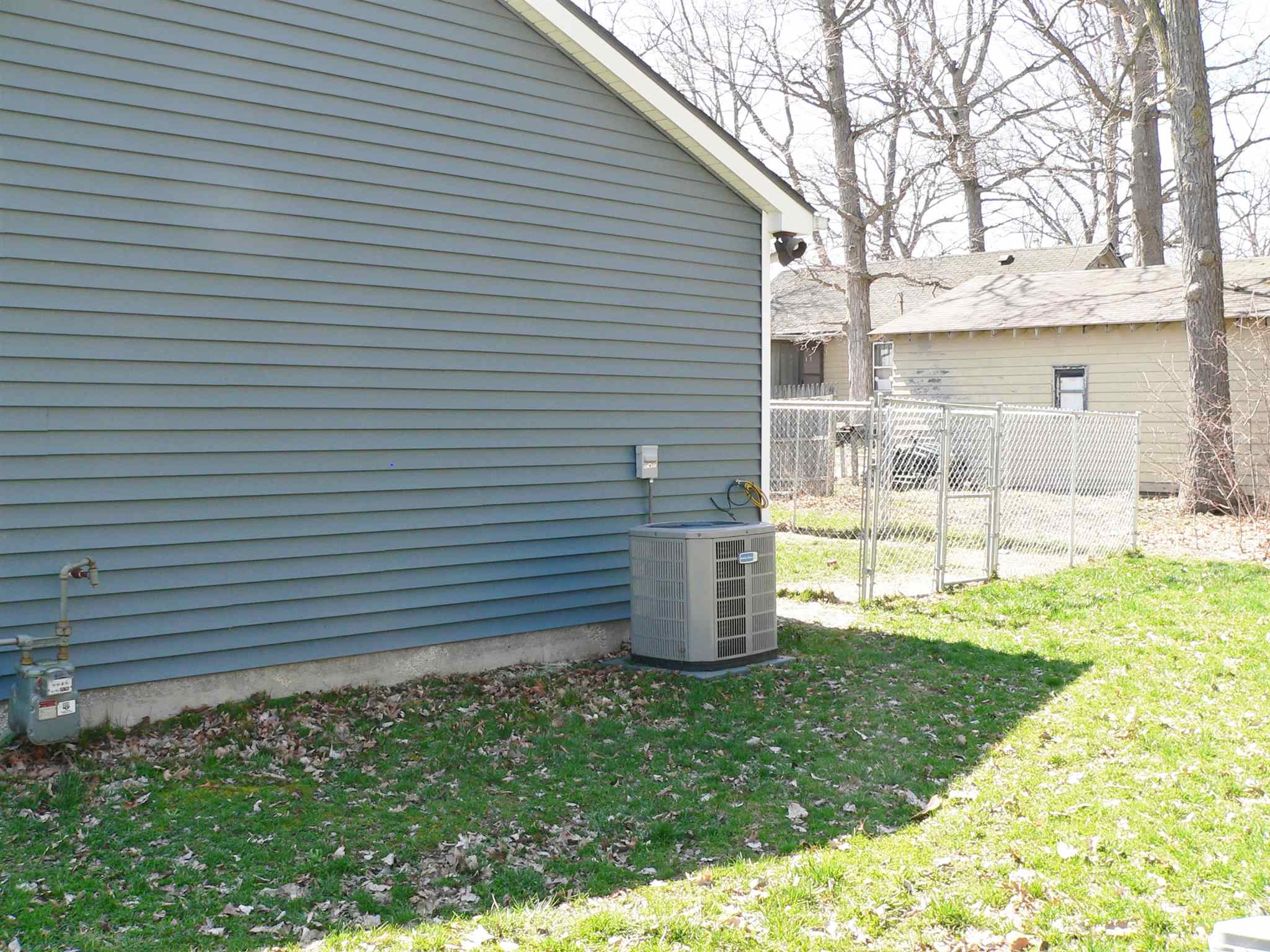 7206 Yellow River Road Fort Wayne, IN 46818 - Photo 32 of 35