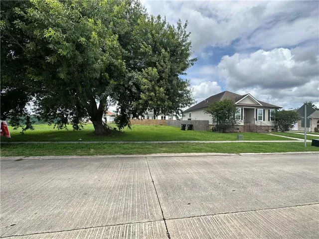 $69,900 | 8517 Patricia Street, Chalmette, LA 70043