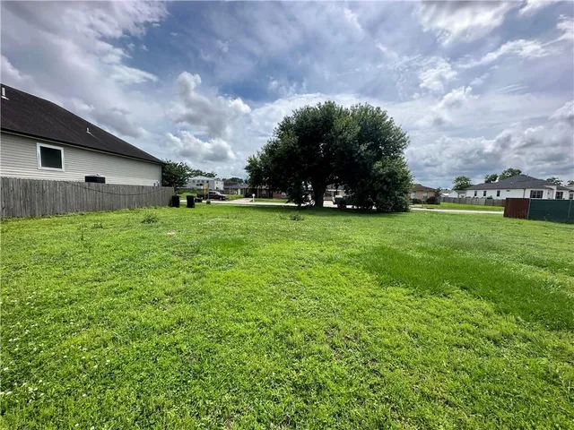 $69,900 | 8517 Patricia Street, Chalmette, LA 70043