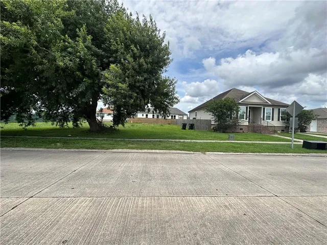 $69,900 | 8517 Patricia Street, Chalmette, LA 70043