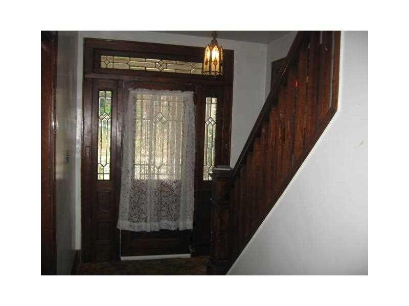 Entry/Foyer. 