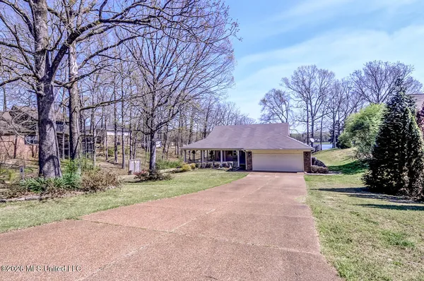 $350,000 | 2160 Taryn Lane, Nesbit, MS 38651