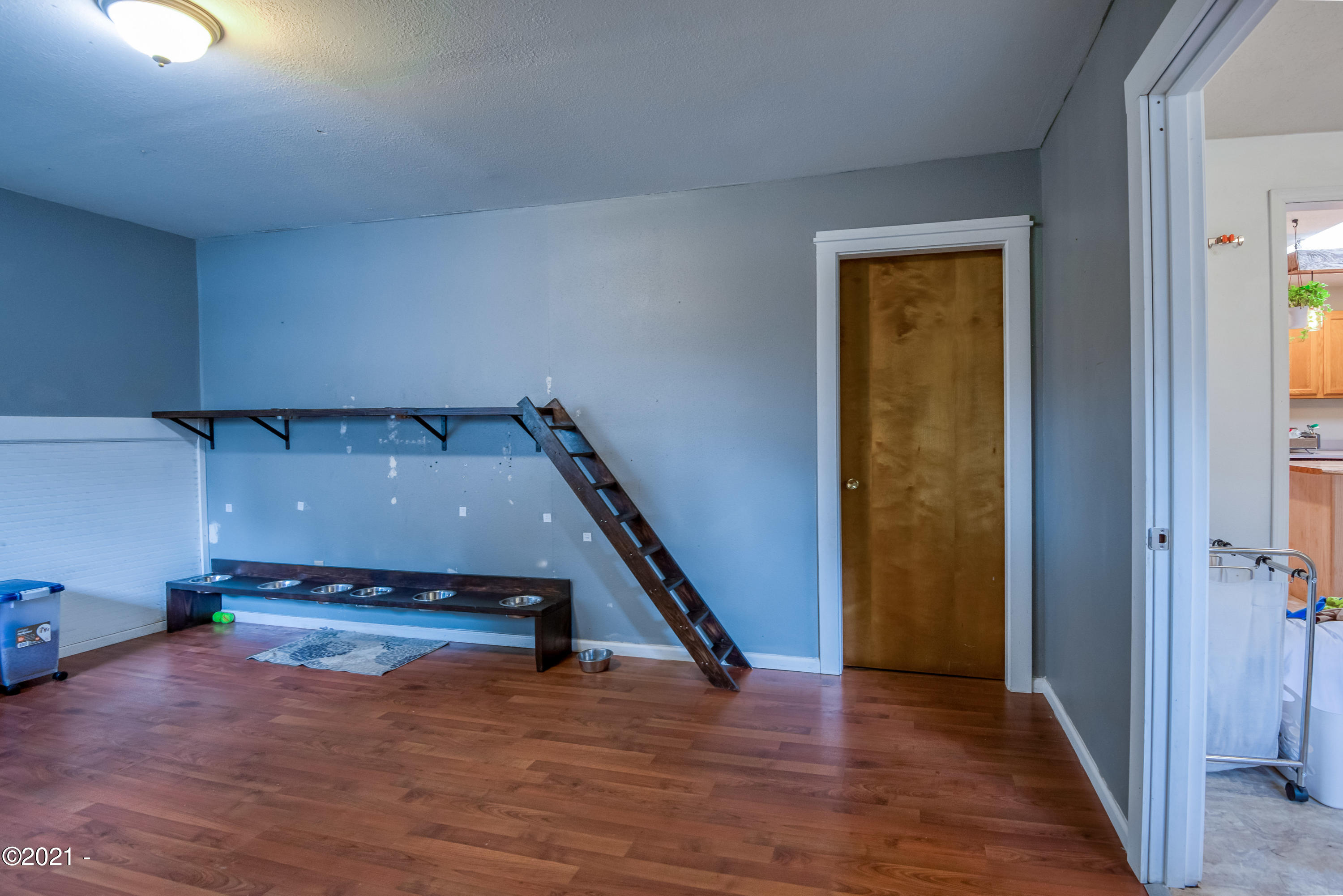 494 Elk City Road Toledo, OR 97391 - Photo 11 of 15 Den
