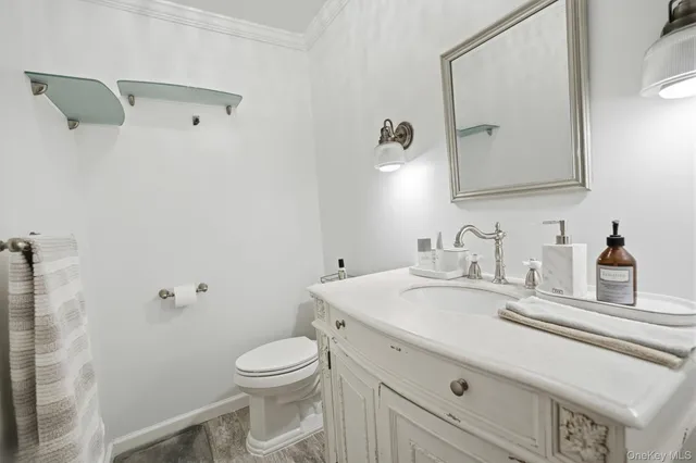 $675,000 | 25 Chapel Place, Unit 1B, Great Neck, NY 11021