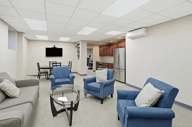 $675,000 | 25 Chapel Place, Unit 1B, Great Neck, NY 11021