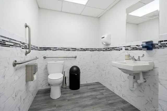 $675,000 | 25 Chapel Place, Unit 1B, Great Neck, NY 11021