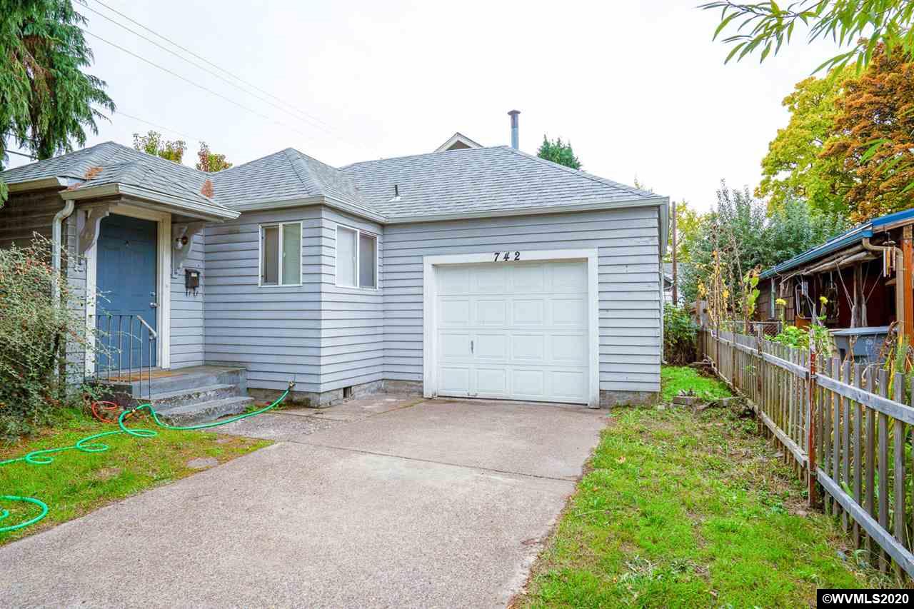 742 Southwest 13th Street Corvallis, OR 97333 - Photo 2 of 15