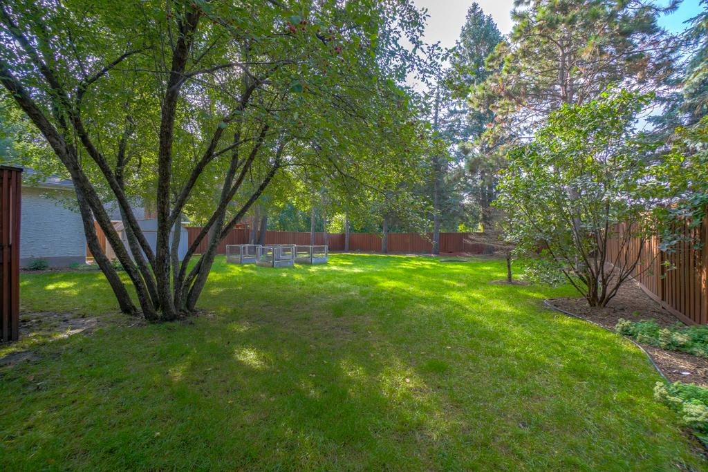 1072 Ruggles Street Roseville, MN 55113 - Photo 21 of 24