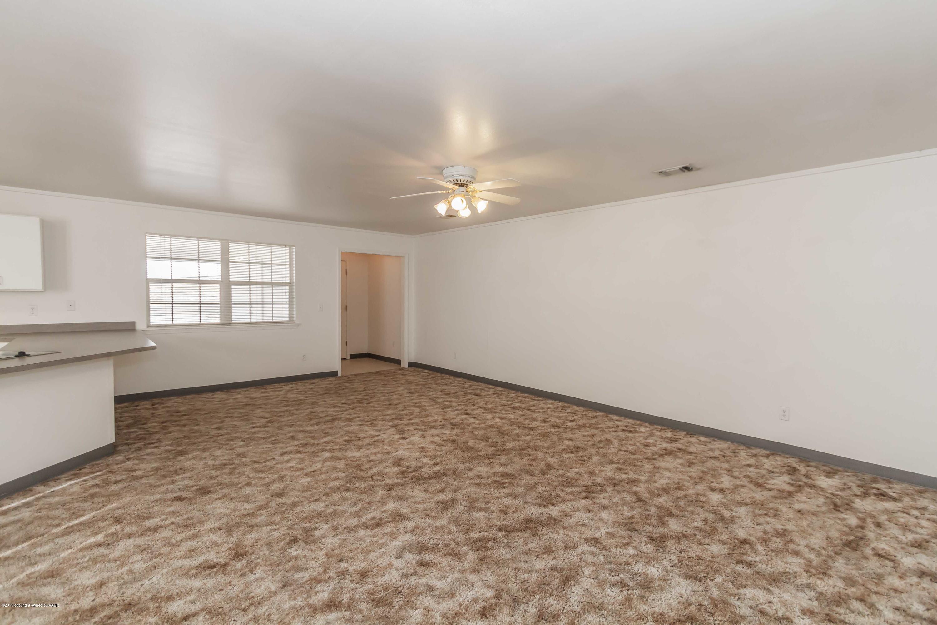 63 Valleyview Road Canyon, TX 79015 - Photo 6 of 29 LIVING ROOM VIEW 2