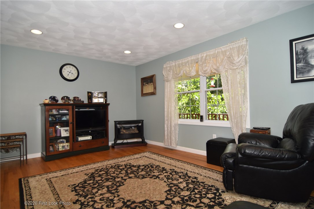 44 Shippee Schoolhouse Road Foster, RI 02825 - Photo 2 of 44 Living Room