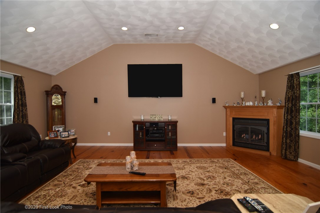 44 Shippee Schoolhouse Road Foster, RI 02825 - Photo 6 of 44 Great Room