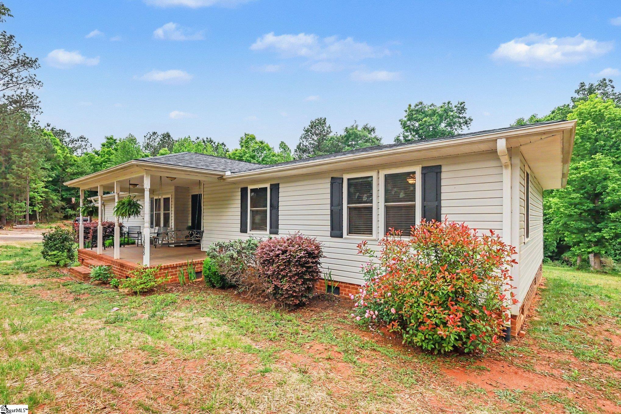 1669 Bolt Road Gray Court, SC 29645 - Photo 2 of 33 Gallery Image 2