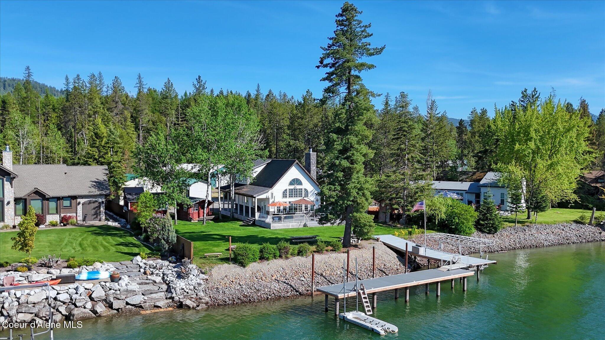723 Evergreen Road Sagle, ID 83860 - Photo 4 of 40 01-126584770