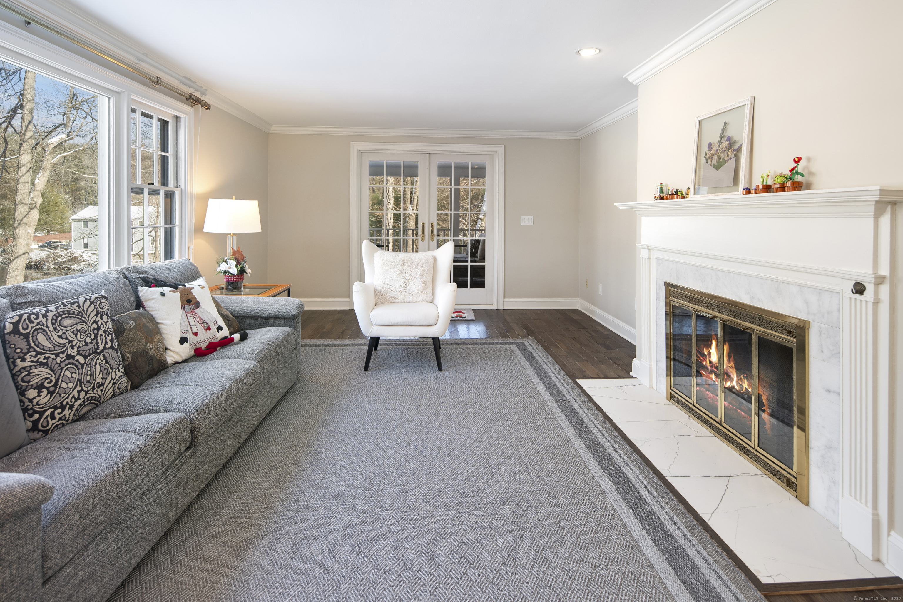 64 White Oak Shade Road New Canaan, CT 06840 - Photo 3 of 29