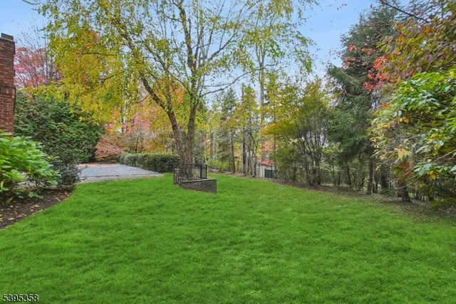 $3,850,000 | 126 Fairfield Drive, Short Hills, NJ 07078