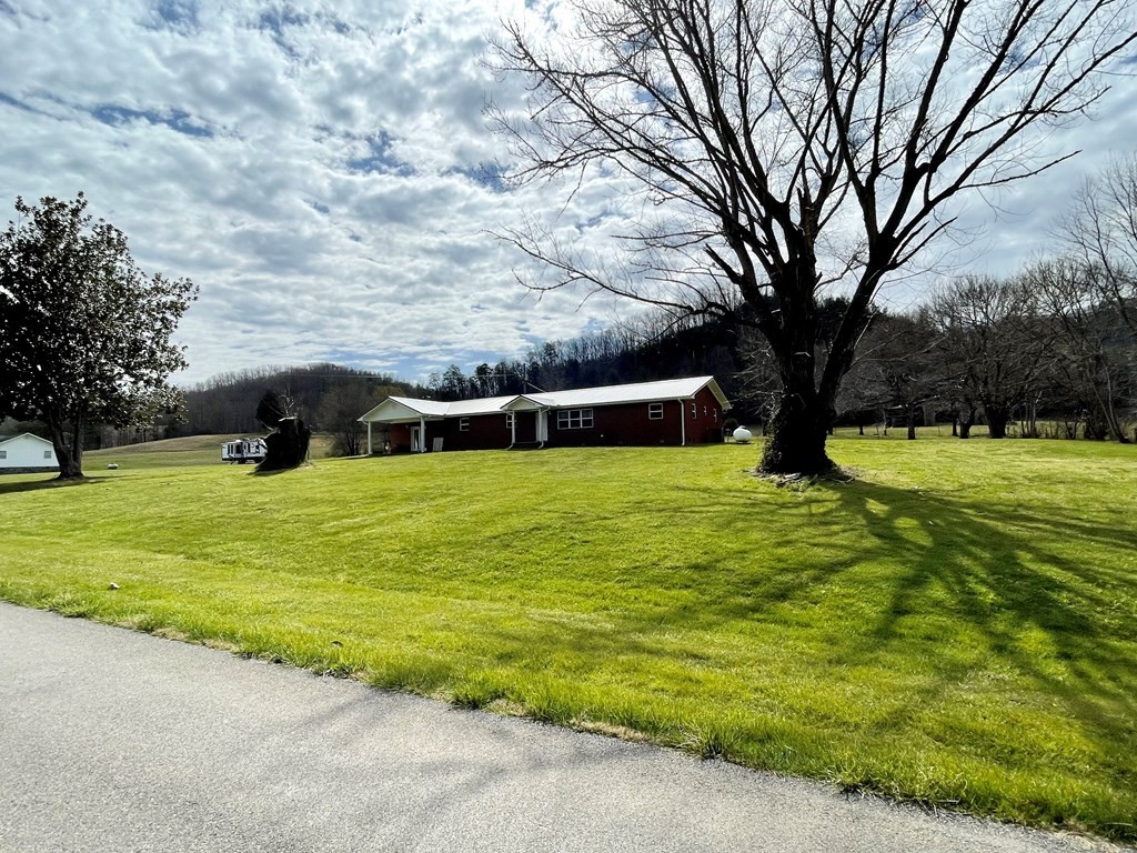 5516 Henry Town Road Sevierville, TN 37876 - Photo 24 of 33 Gallery Image 24