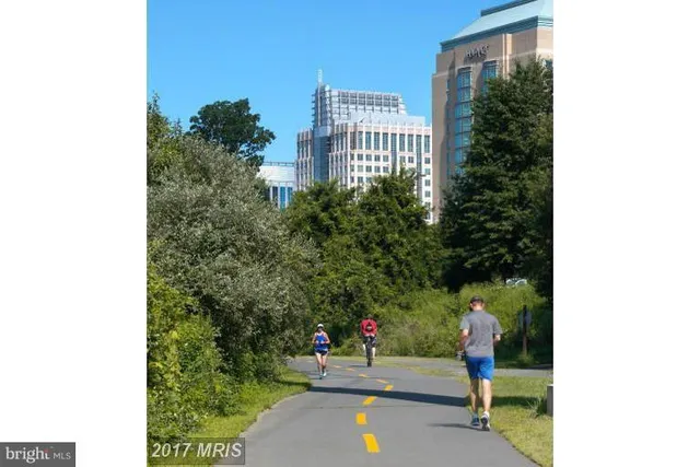 $2,175 | 1785 Jonathan Way, Unit B, Reston, VA 20190