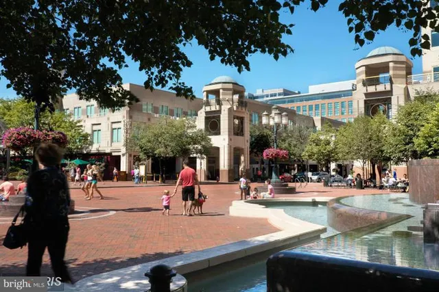 $2,175 | 1785 Jonathan Way, Unit B, Reston, VA 20190