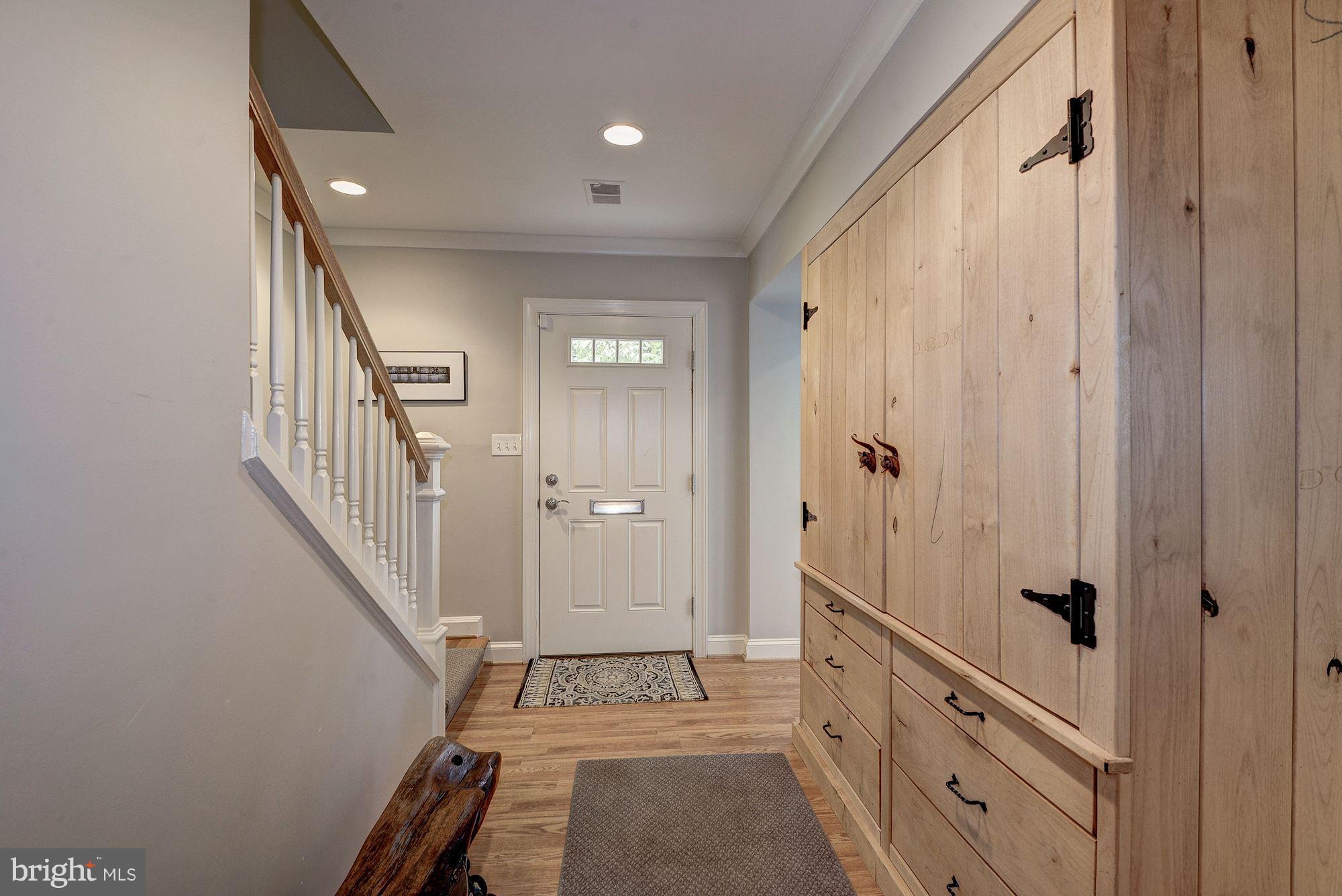 1951 Kirby Road McLean, VA 22101 - Photo 2 of 30 Foyer