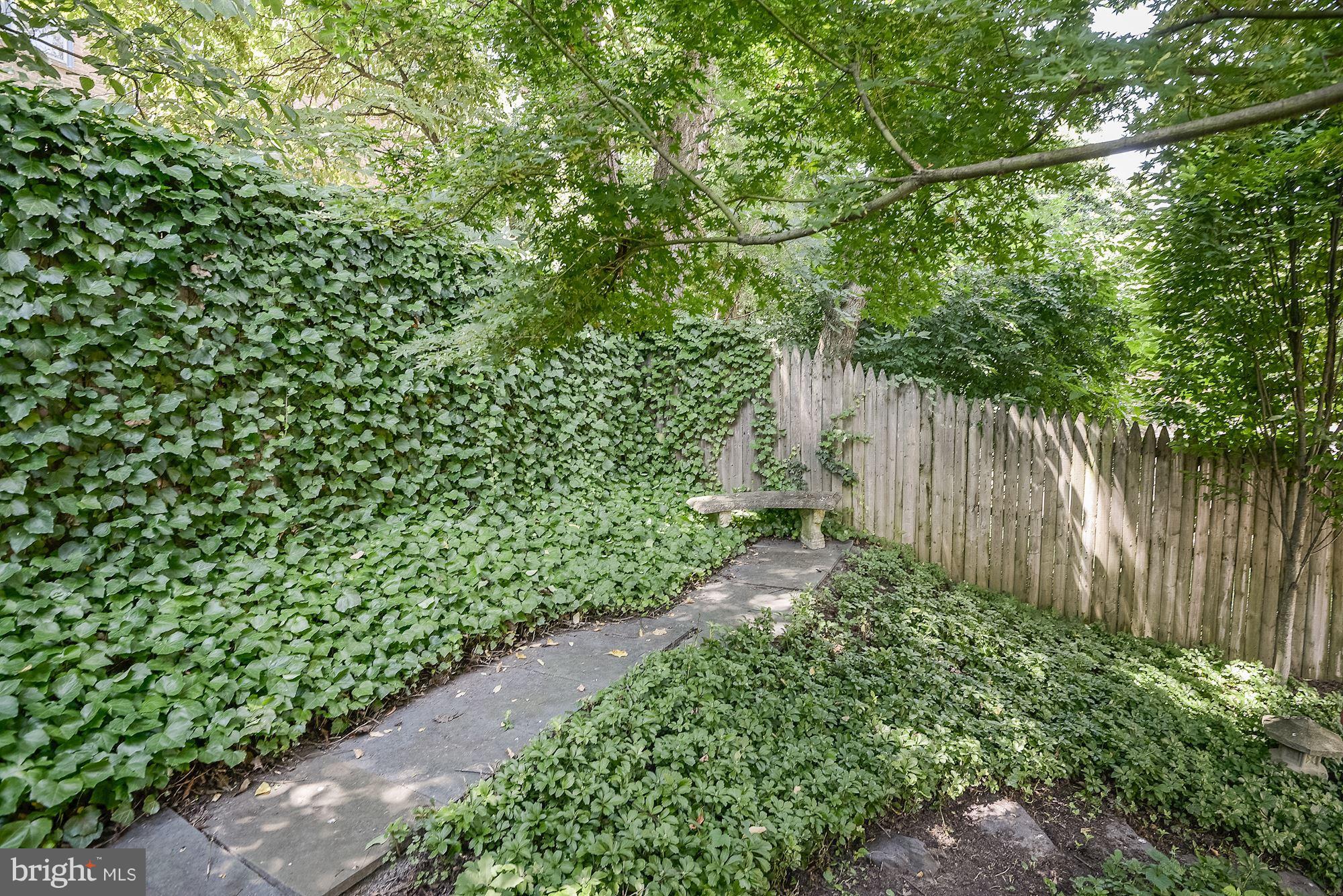 1951 Kirby Road McLean, VA 22101 - Photo 28 of 30 Exterior (Rear)