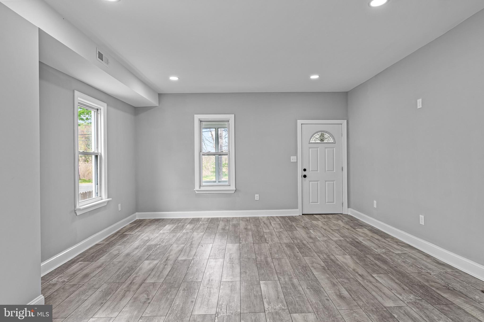 245 Crown Point Road Thorofare, NJ 08086 - Photo 6 of 42