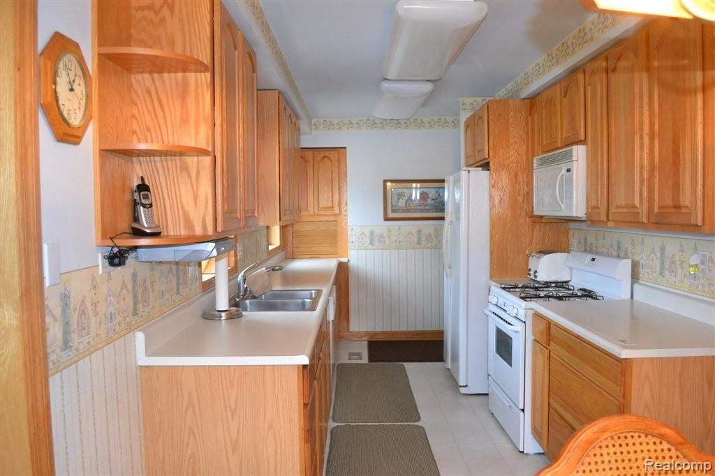 3933 Ludwig Road Oxford, MI 48371 - Photo 7 of 22 DSC_0536.JPG