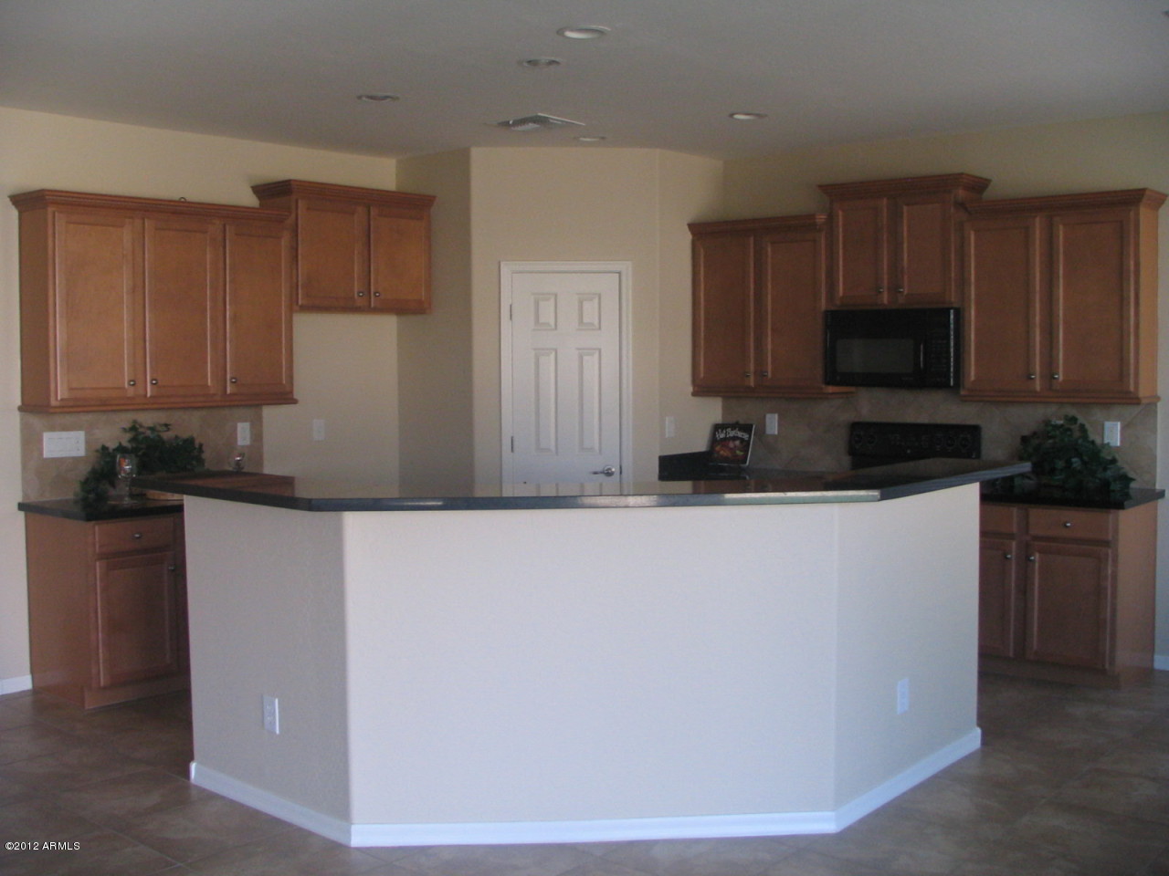 4514 West Ravina Lane Anthem, AZ 85086 - Photo 4 of 13 Kitchen