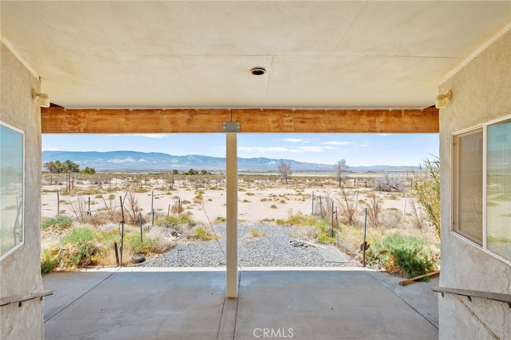 36990 Cambria Road Lucerne Valley, CA 92356 - Photo 15 of 47