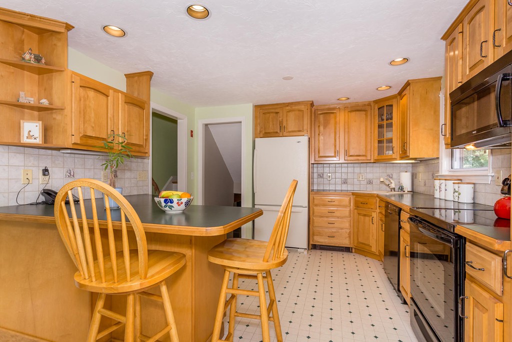 7 Westdale Road Canton, MA 02021 - Photo 7 of 25 Gallery Image 7