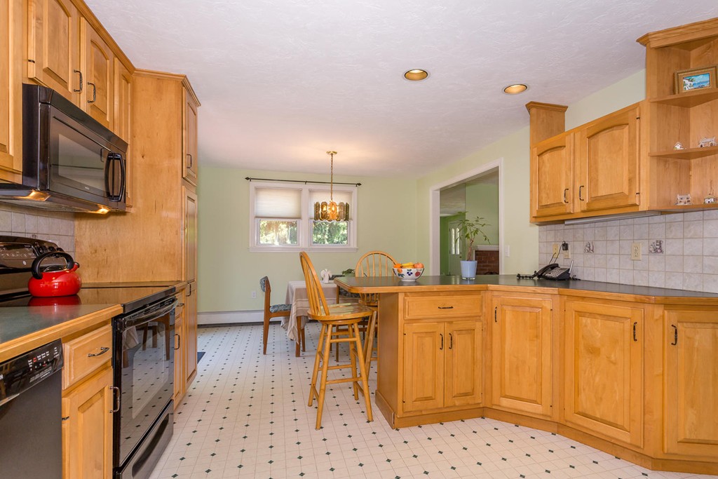 7 Westdale Road Canton, MA 02021 - Photo 9 of 25 Gallery Image 9