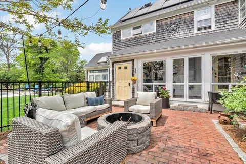 $2,500,000 | 7 Hill Wood Way, Sandwich, MA 02537