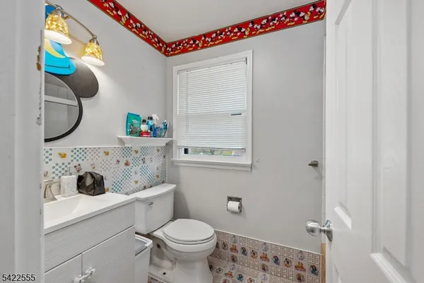 $995,000 | 106 Dogwood Drive, Oakland, NJ 07436