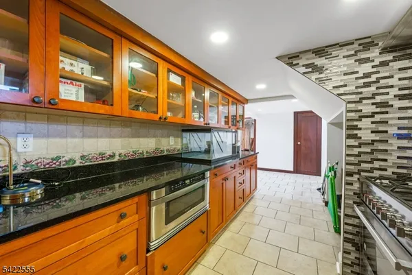 $995,000 | 106 Dogwood Drive, Oakland, NJ 07436