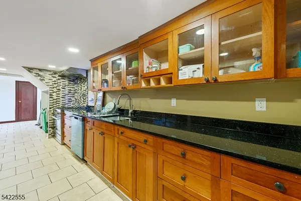 $995,000 | 106 Dogwood Drive, Oakland, NJ 07436