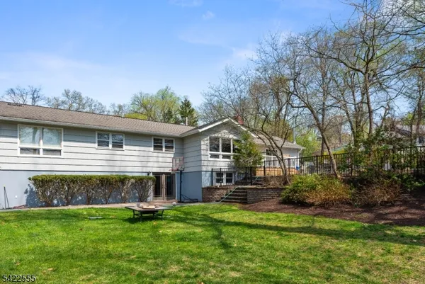 $995,000 | 106 Dogwood Drive, Oakland, NJ 07436