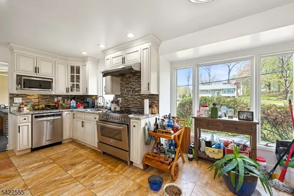 $995,000 | 106 Dogwood Drive, Oakland, NJ 07436