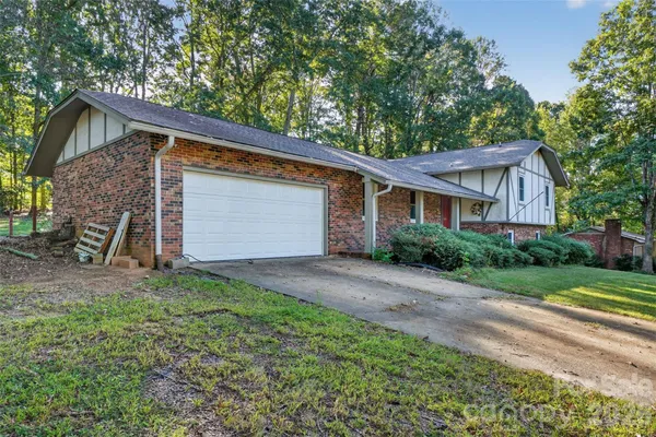 $395,000 | 510 4th Avenue Northeast, Conover, NC 28613