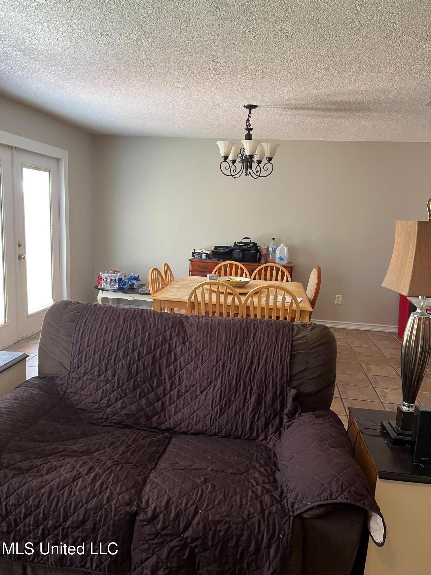 3603 Miles Lane Ocean Springs, MS 39564 - Photo 3 of 15 3603MILES-BKFT