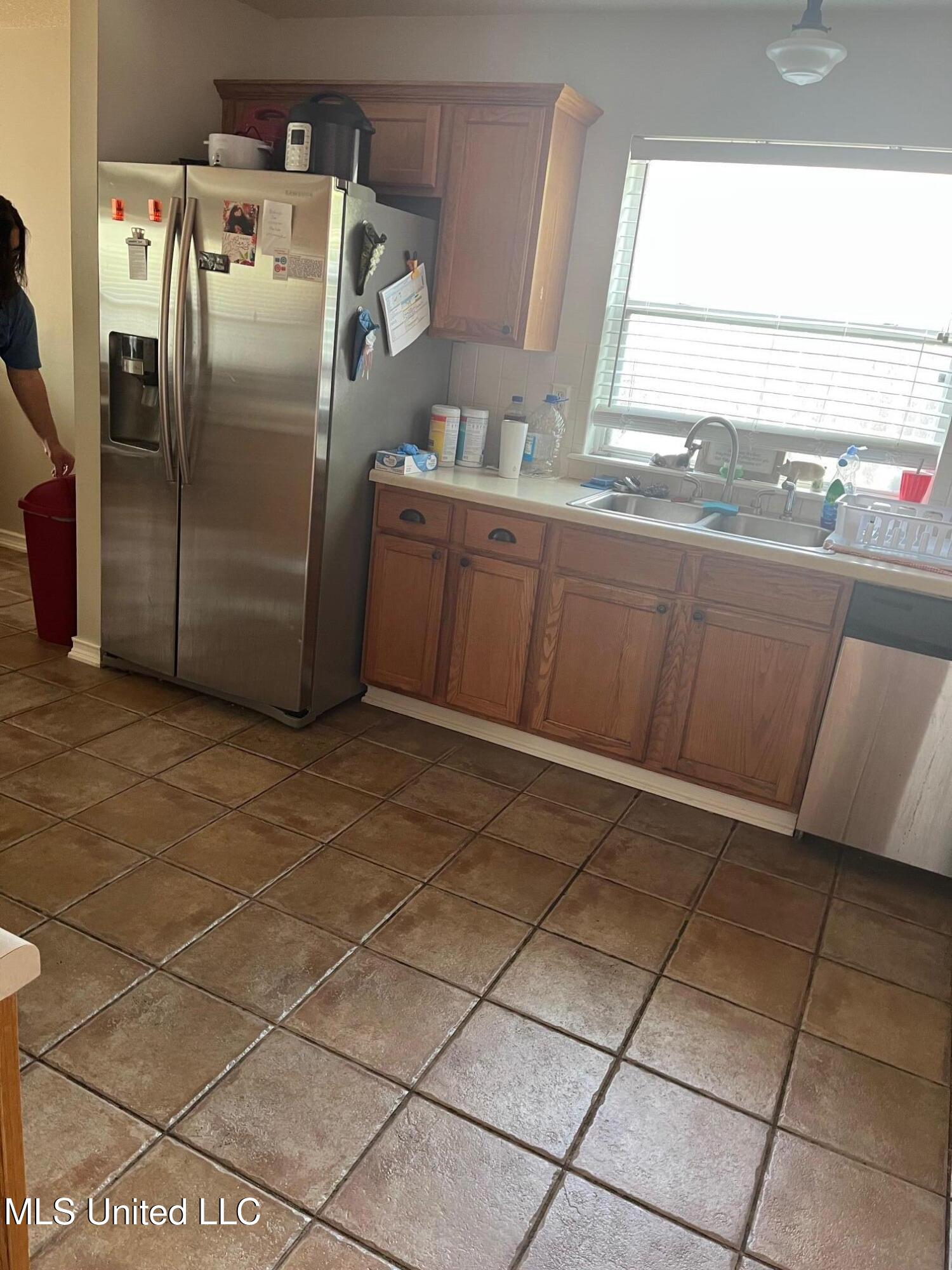 3603 Miles Lane Ocean Springs, MS 39564 - Photo 7 of 15 3603MILES-KIT2